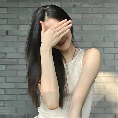 雪中的奇羊